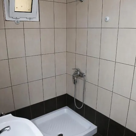 A&b * Ofrínion